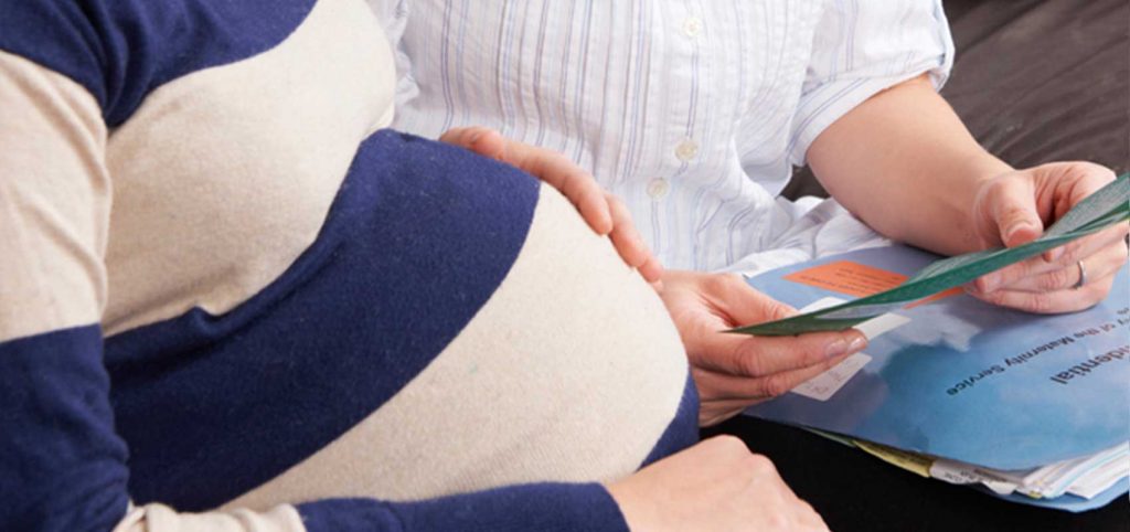 Cover image for article: The Midwife and the Doula: the Case for Continuous Care in Labour